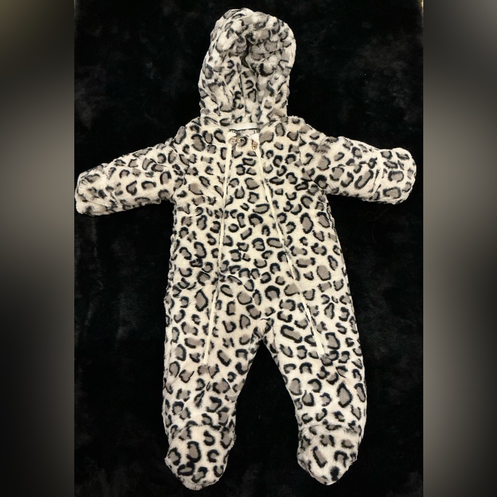 Steve Madden Faux Fur Leopard Print Hooded Snowsuit Size 6-9M Like New!